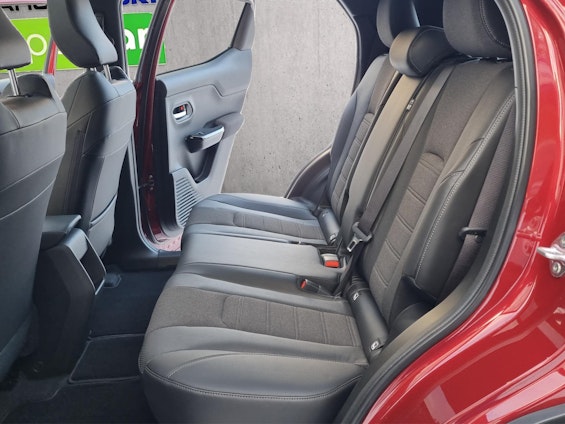 Vehicle image 14 Vehicle image 14