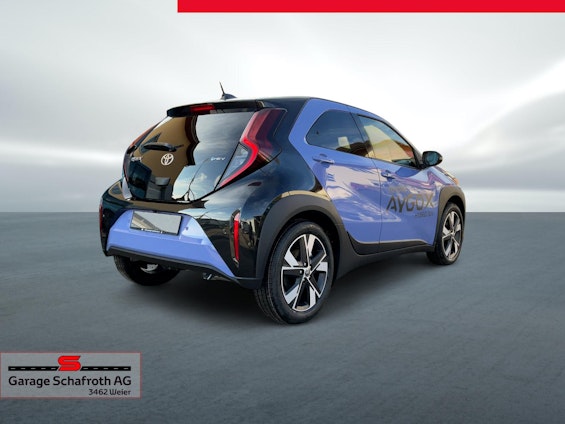 Vehicle image 23 Vehicle image 23