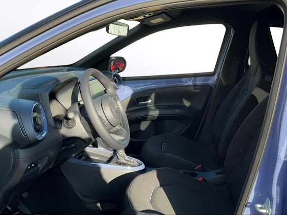 Vehicle image 5 Vehicle image 5