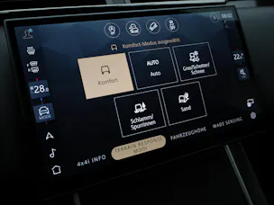 Land Rover Range Rover Velar 3.0 I6 Autobiography ab 1.99% Leasing