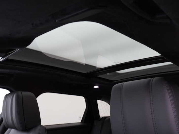 Vehicle image LAND ROVER RANGE ROVER VELAR