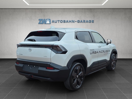 Vehicle image 4 Vehicle image 4