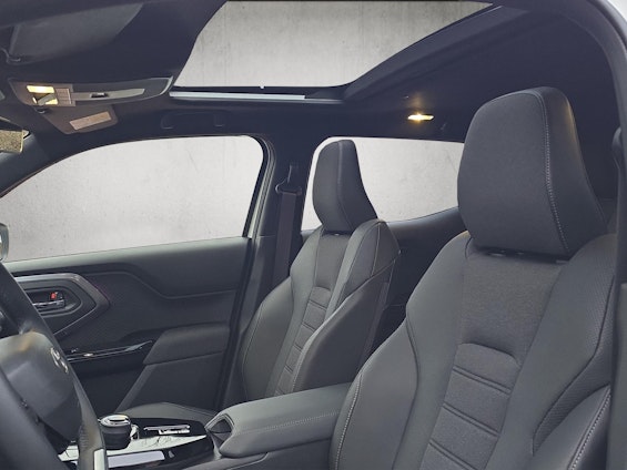 Vehicle image 9 Vehicle image 9