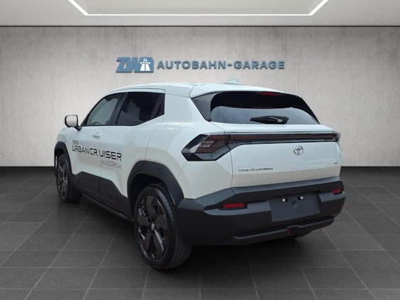 Vehicle image 2 Vehicle image 2