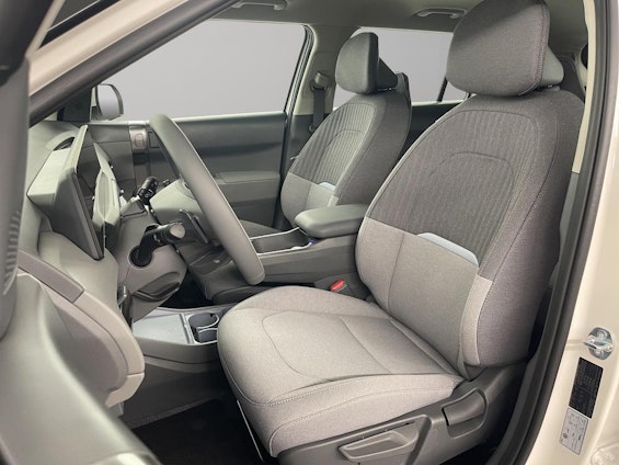 Vehicle image 5 Vehicle image 5