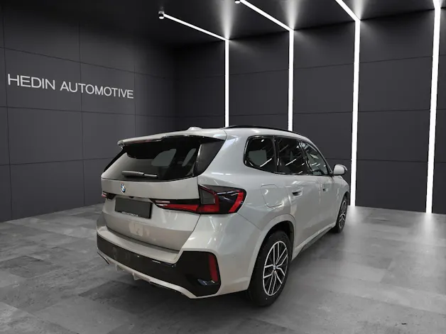 BMW X1 23d xDrive paddles