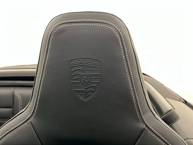 Porsche 911 Carrera 4 GTS Cabriolet