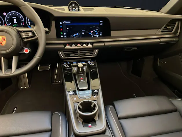 Porsche 911 Carrera 4 GTS Cabriolet