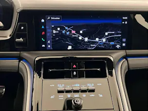Porsche Panamera 4 E-Hybrid