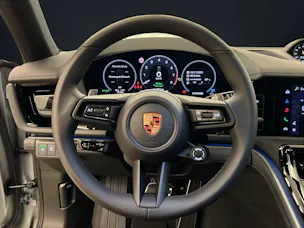 Porsche Panamera 4 E-Hybrid