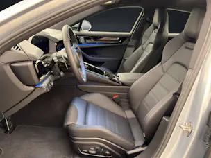 PORSCHE Panamera 4 E-Hybrid