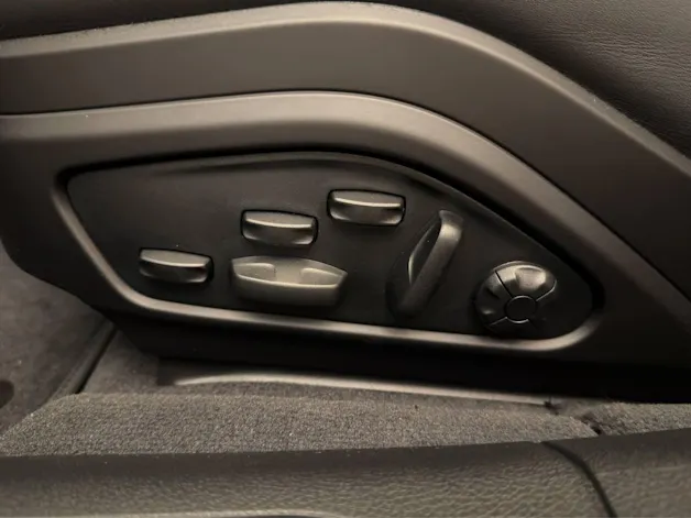 PORSCHE Panamera 4 E-Hybrid
