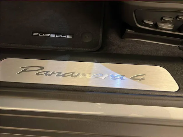 Porsche Panamera 4 E-Hybrid