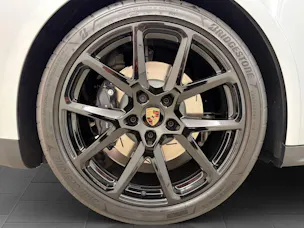 PORSCHE Panamera 4 E-Hybrid