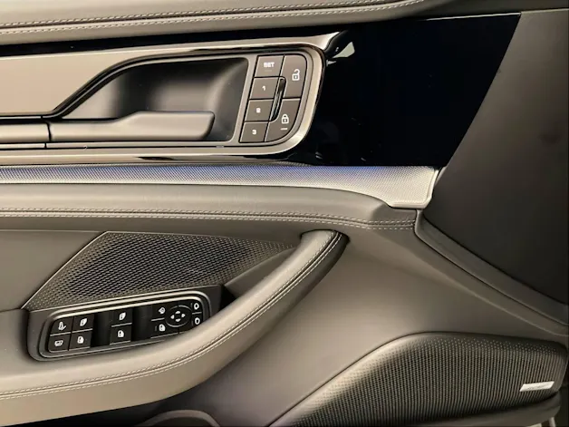 Porsche Panamera 4 E-Hybrid
