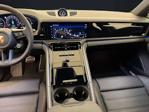 PORSCHE Panamera 4 E-Hybrid