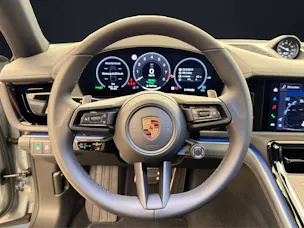 PORSCHE Panamera 4 E-Hybrid