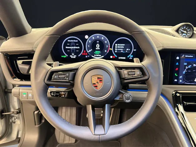 PORSCHE Panamera 4 E-Hybrid