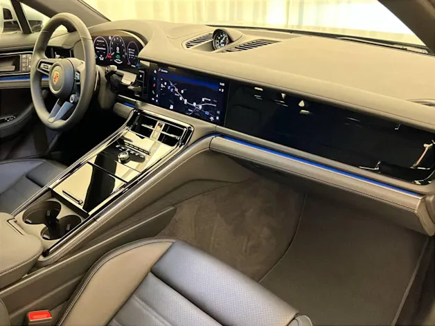 Porsche Panamera 4 E-Hybrid