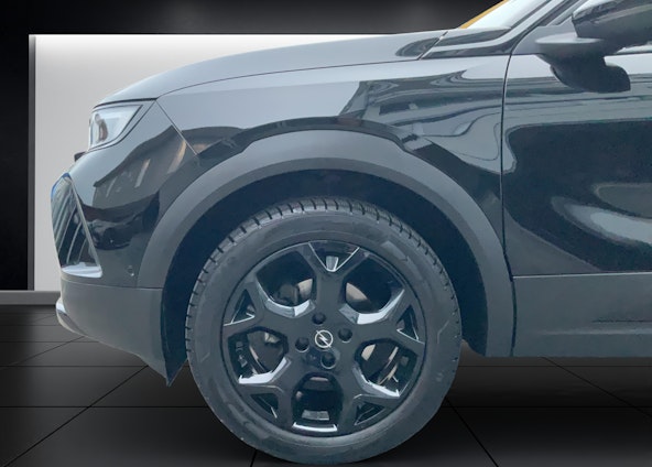 Vehicle image 9 Vehicle image 9