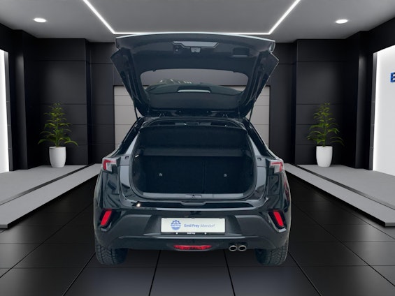 Vehicle image 8 Vehicle image 8