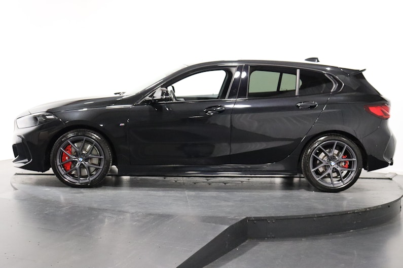 Vehicle image BMW 1 SERIES