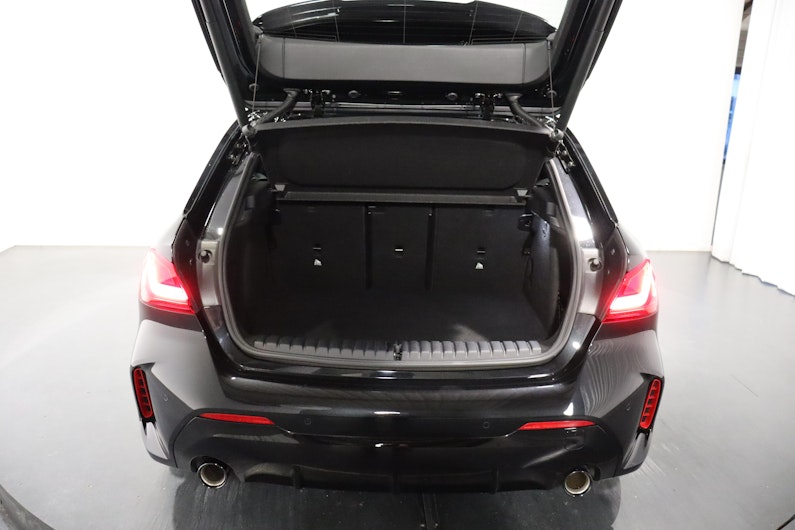 Vehicle image BMW 1 SERIES