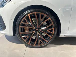 Cupra Leon ST 2.0 TSI 370 VZ CUP 4Drive DSG