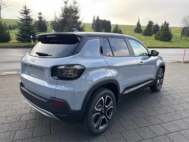 Jeep Avenger Summit
