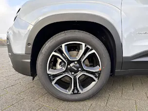 Jeep Avenger Summit