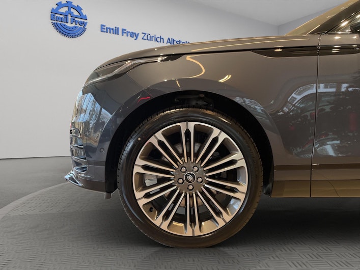 Vehicle image LAND ROVER RANGE ROVER VELAR