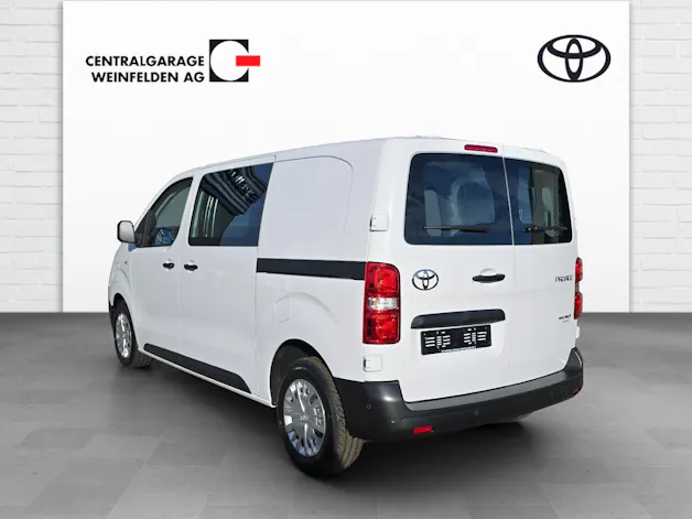 Toyota PROACE Van L1 50KWh Advanced