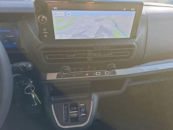 Vehicle image 13 Vehicle image 13