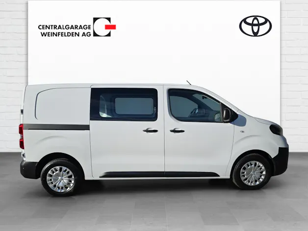 Toyota PROACE Van L1 50KWh Advanced