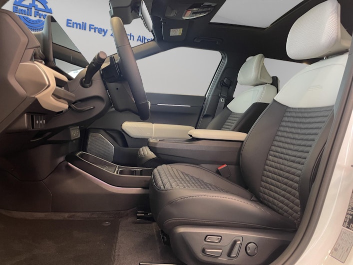 Vehicle image KIA EV4