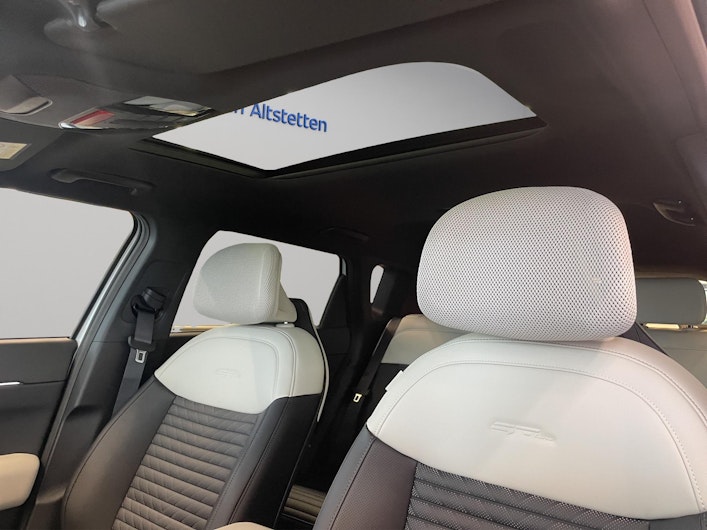 Vehicle image KIA EV4