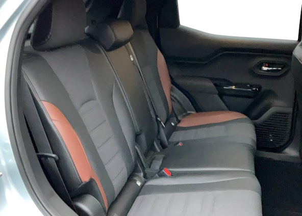 Vehicle image 10 Vehicle image 10