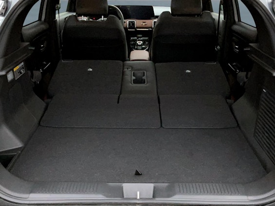 Vehicle image 16 Vehicle image 16