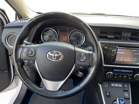 Vehicle image 6 Vehicle image 6