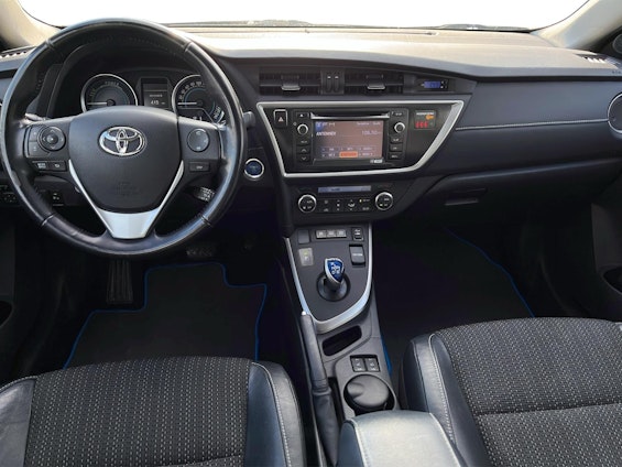 Vehicle image 4 Vehicle image 4