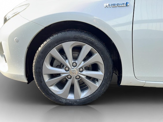 Vehicle image 13 Vehicle image 13