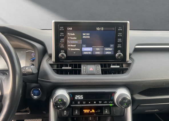 Vehicle image 4 Vehicle image 4