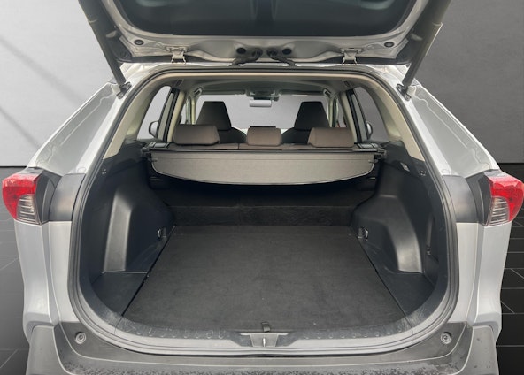 Vehicle image 9 Vehicle image 9