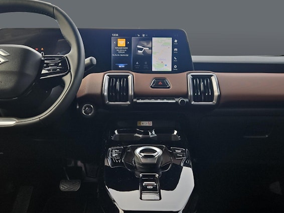 Vehicle image 9 Vehicle image 9