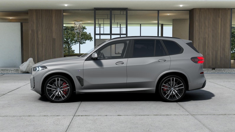 Vehicle image BMW X5