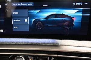 Vehicle image PEUGEOT 3008 1.2 Hybrid Allure