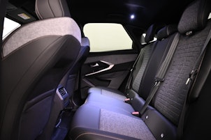 Vehicle image PEUGEOT 3008 1.2 Hybrid Allure