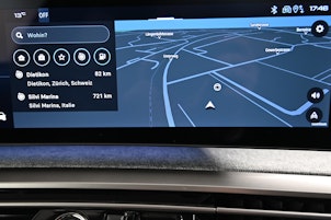 Vehicle image PEUGEOT 3008 1.2 Hybrid Allure