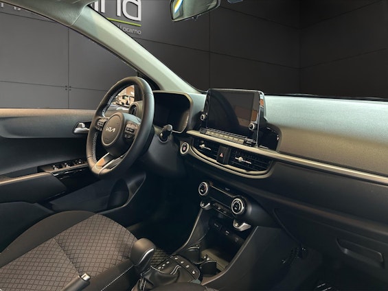 Vehicle image 8 Vehicle image 8