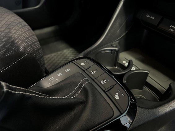 Vehicle image 9 Vehicle image 9